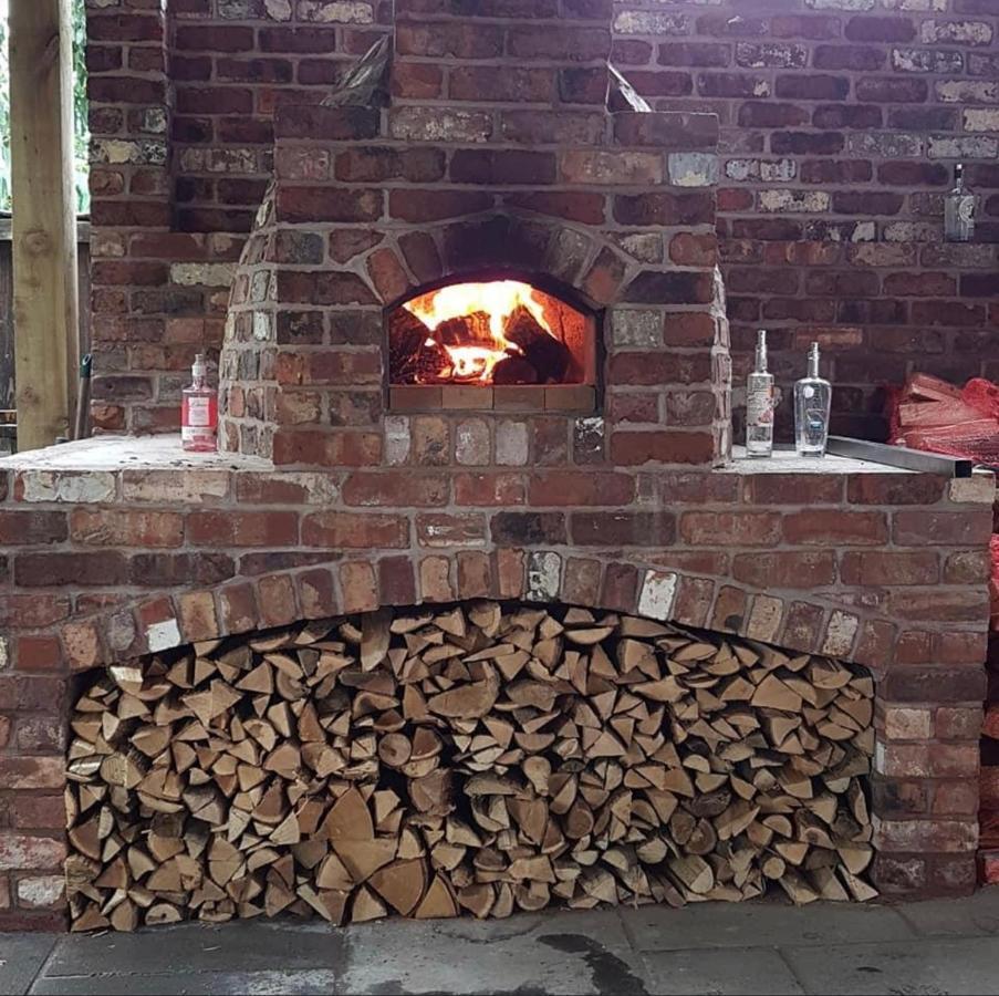 The Huntsman Cheadle (Staffordshire) Exterior foto