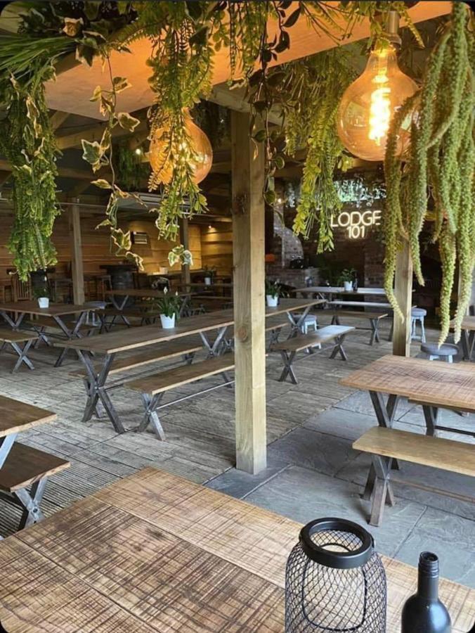 The Huntsman Cheadle (Staffordshire) Exterior foto